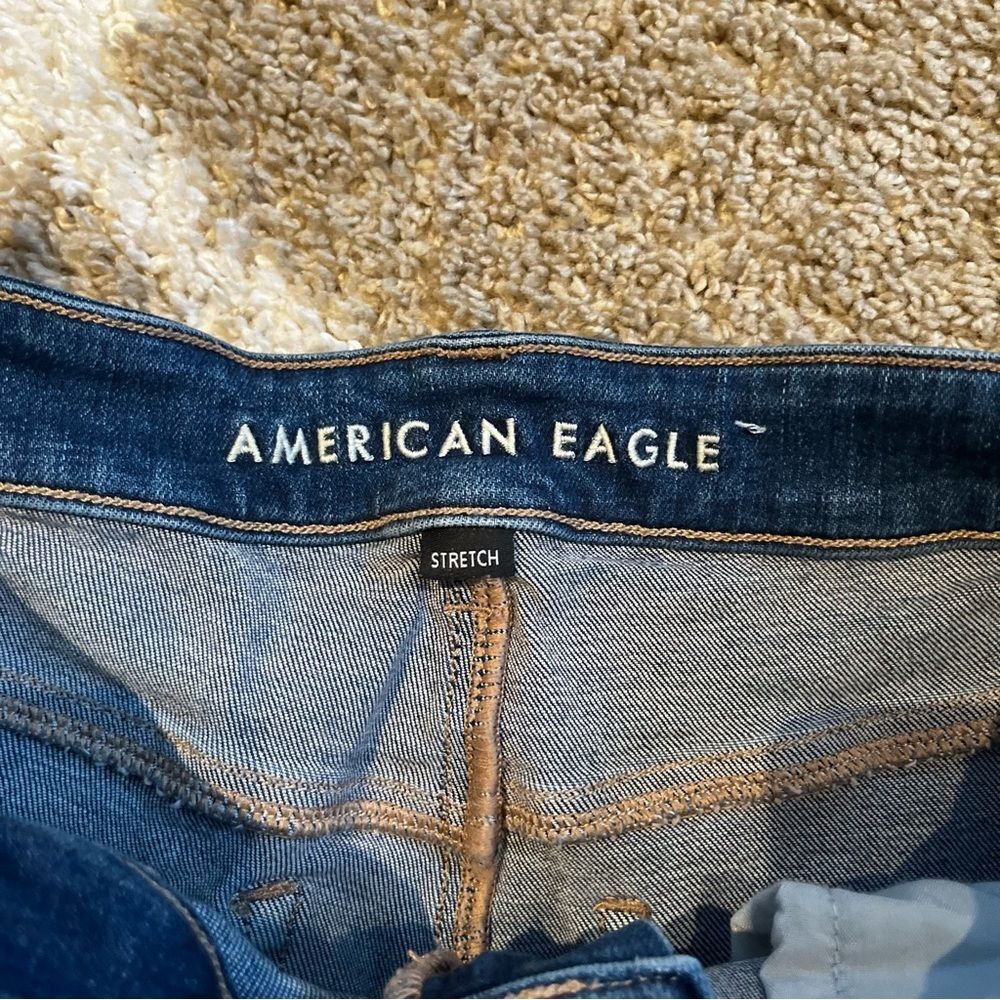 American Eagle High Rise Skinny Kick Distressed Jeans size 8R - Picture 6 of 6